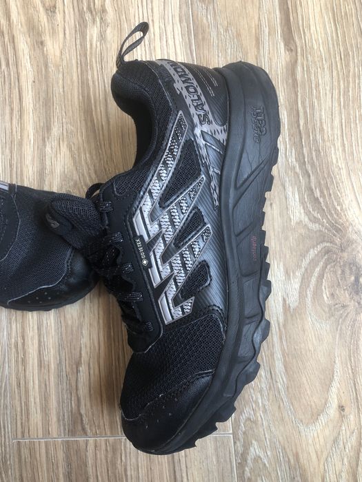 Оригінальні кросівки Gore-Tex Salomon Wander розмір 39,1/3-24,5см