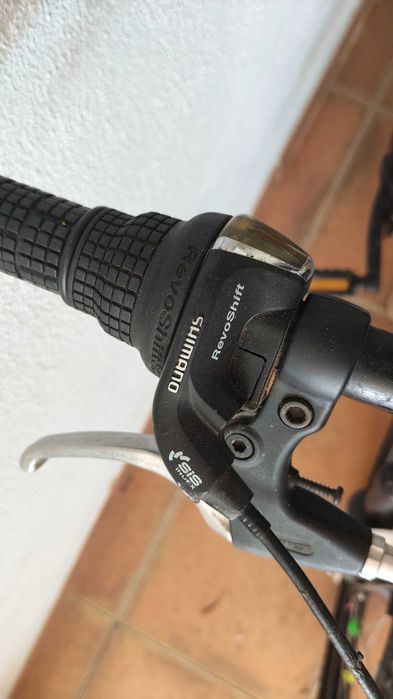 Bicicleta Berg criança roda 20 - suspensão e mudanças Shimano