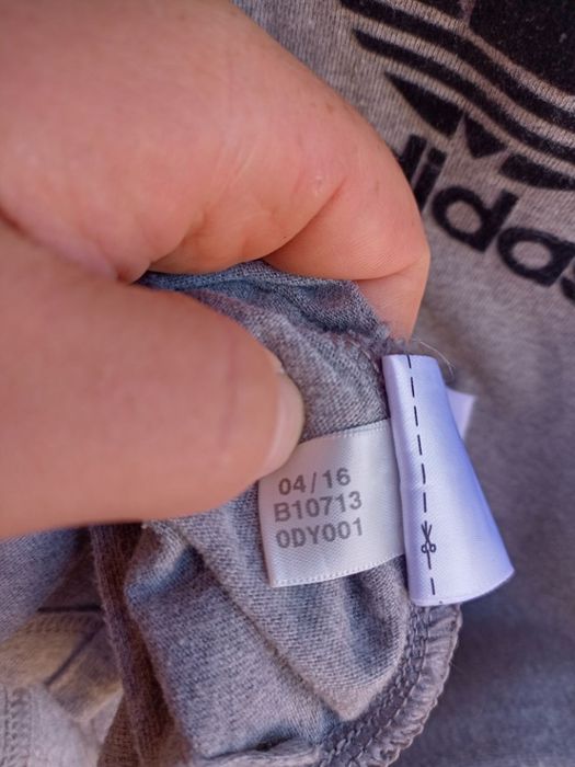 Лонгслів/кофта Adidas. розмір М/L.