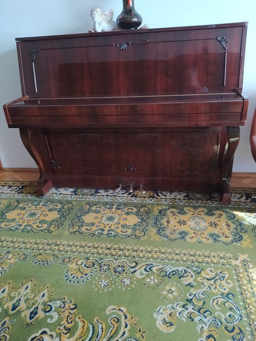 Sprzedam Pianino ETYDE