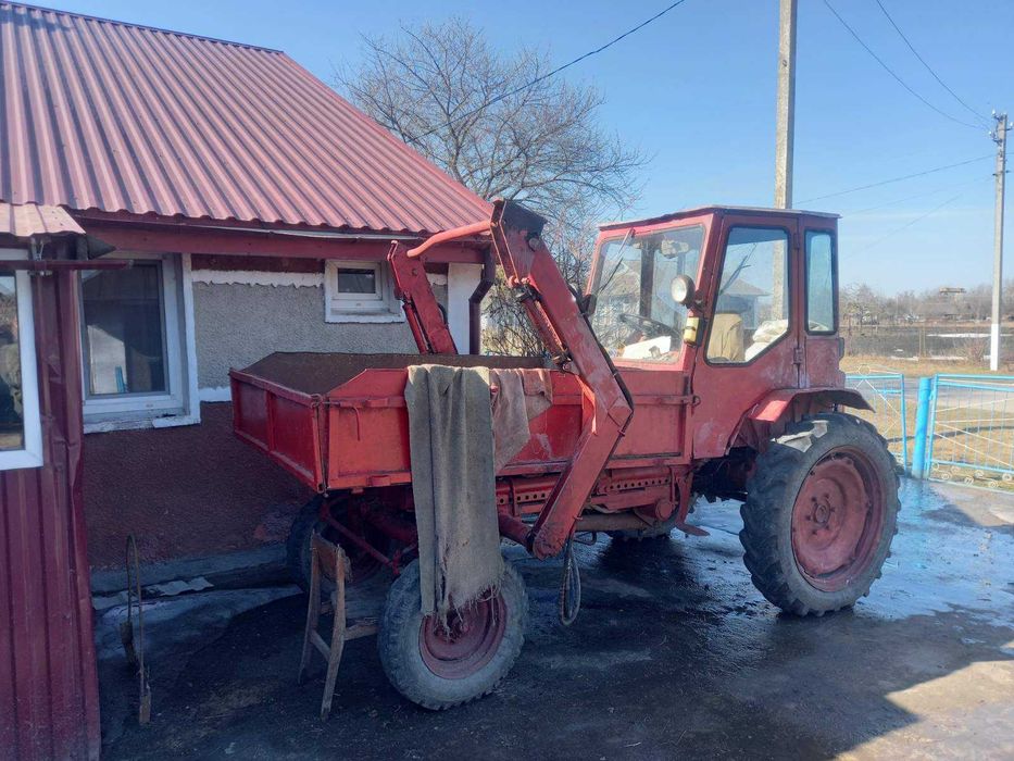 Трактор (самохідне шасі "Попрошайка") Т16