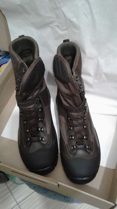 Buty GREGOR wojskowe letnie brązoweWP MON roz. 42 .