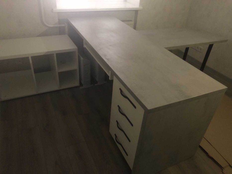 Набір офісних меблів