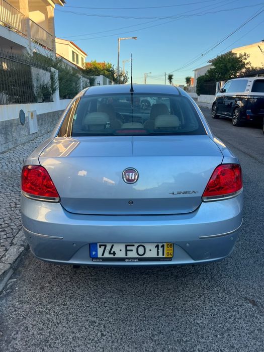 Carro Fiat Linea