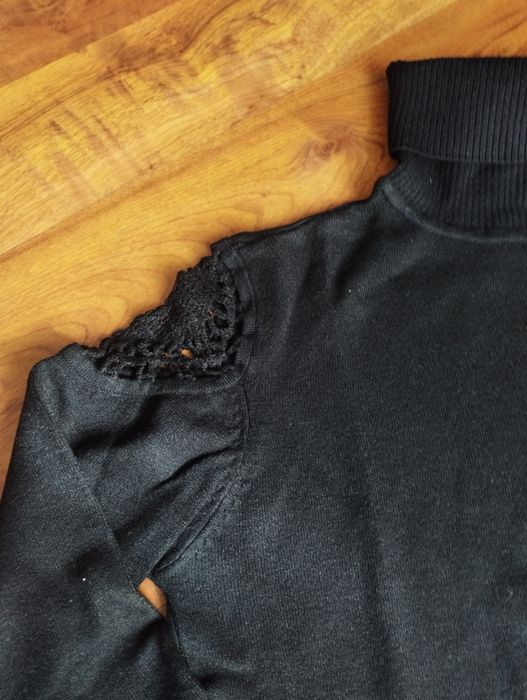 Czarny elegancki golf