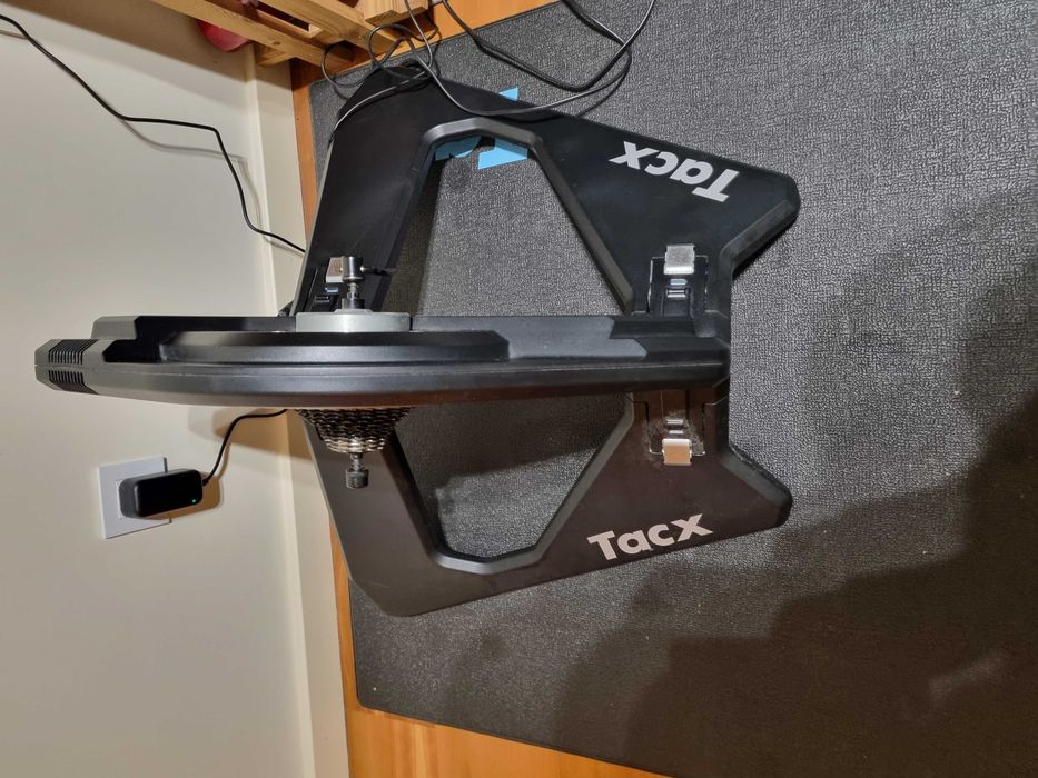 Smart Trainer TACX Neo