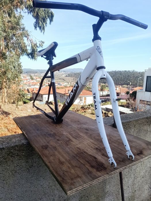 Quadro de bike Team com banco original