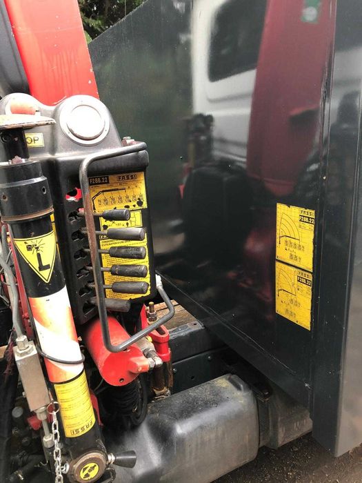 Iveco Daily 35C15 Carrinha com grua e estrado