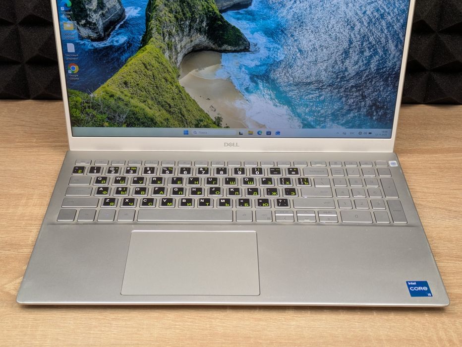 Ноутбук Dell 5502 15.6 i5 1135g7 iris xe graphics 8/256 ssd Full hd ip