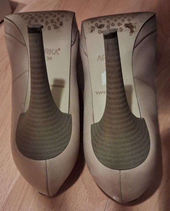Buty beżowe, buty damskie na wysokim obcasie, buty  arka 39, arka