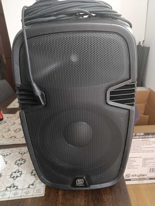 Conjunto Mesa de Som + Colunas de som