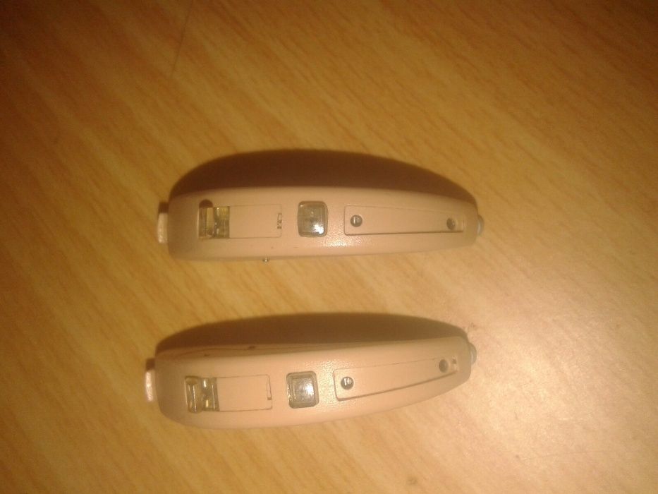 2 Слуховых аппарата Unitron Hearing