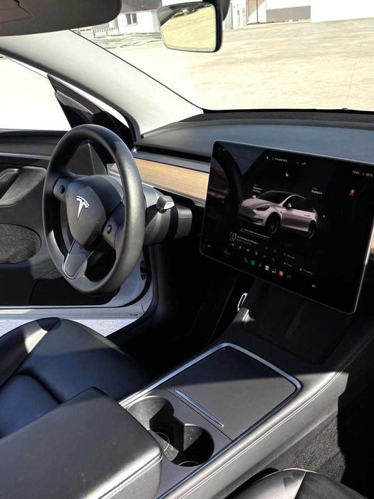 Tesla Model Y RWD 2023