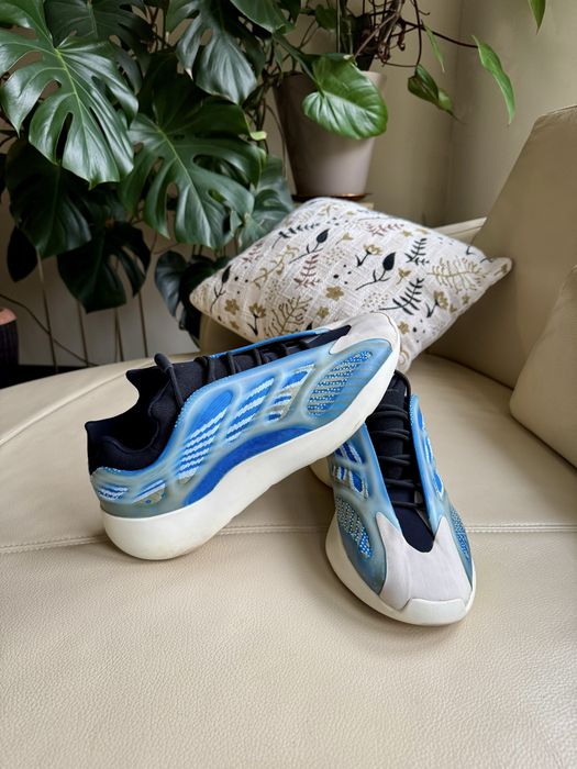 Adidas Yeezy 700 v3 Arzareth Orginał buty stan bardzo dobry roz 47 1/3