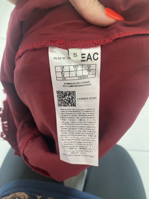 Sukienka koronkowa Guess S/M