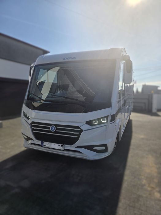 KNAUS KAMPER LIVE 700 MEG  Kamper Knaus LIVE 700 Meg