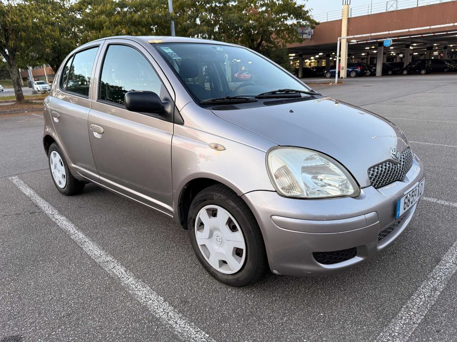 Toyota Yaris 1.0 VVT-i 2004 | 163.868 km | AC | 5 Portas