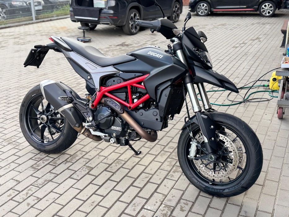Ducati Hypermotard 821