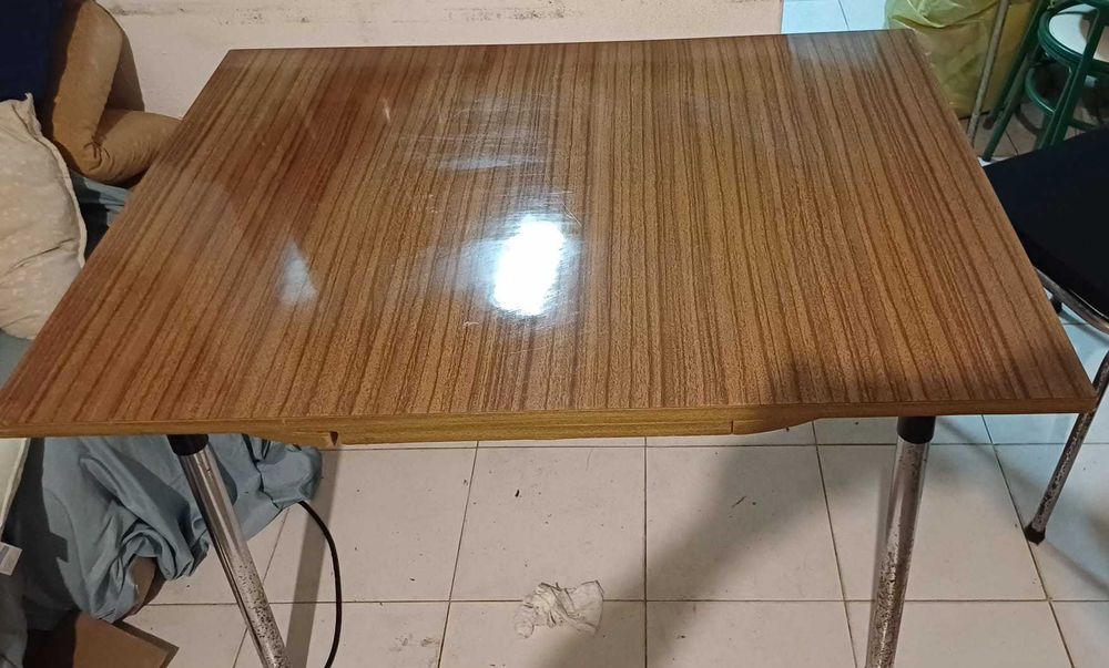 Mesa de cozinha extensível