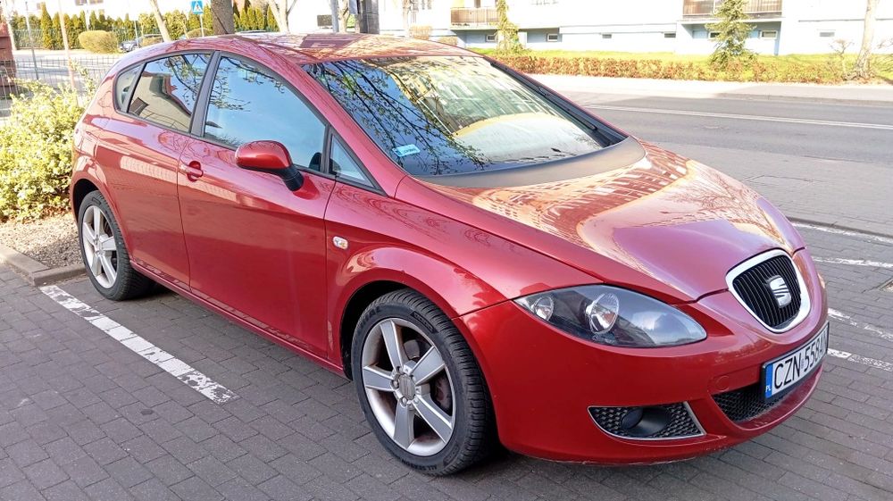 Seat Leon z Ładnym Kolorem 8x Airbag AluFelgi 17 Klimatronik