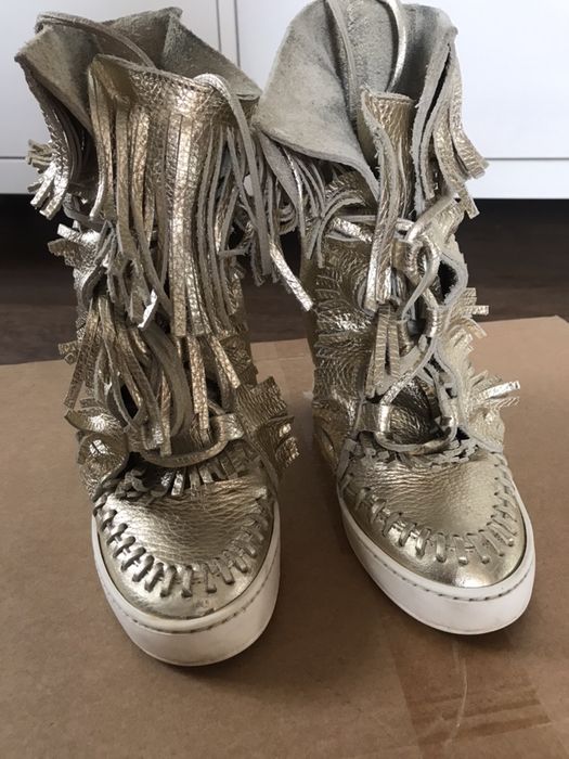 Botki Casadei Złote 100 % skóra 36 Frędzle