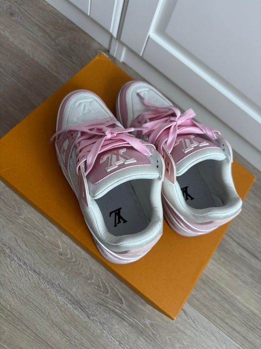 Louis Vuitton LV Trainer Sneaker (pink/white) 37