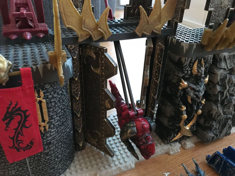 Mega Bloks Dragons Metal Ages Dragon Ramparts 9514