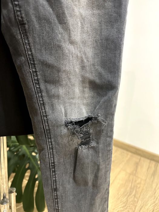 Reserved dżinsy przecierane szare S