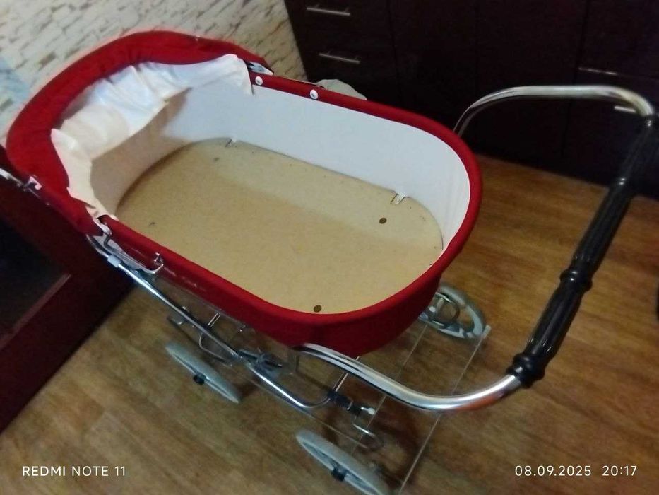 Коляска дитяча (нова/ретро)