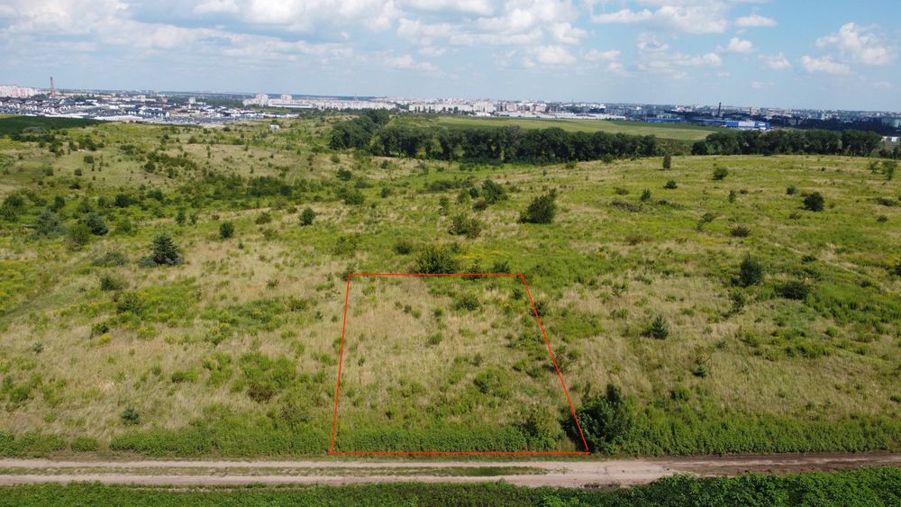 № Земельна ділянка  під житлову забудову мас. Макарова, площа 10 сот