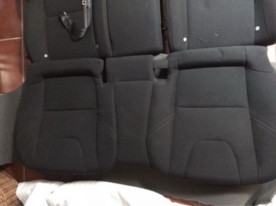 Bancos traseiros Volvo V40