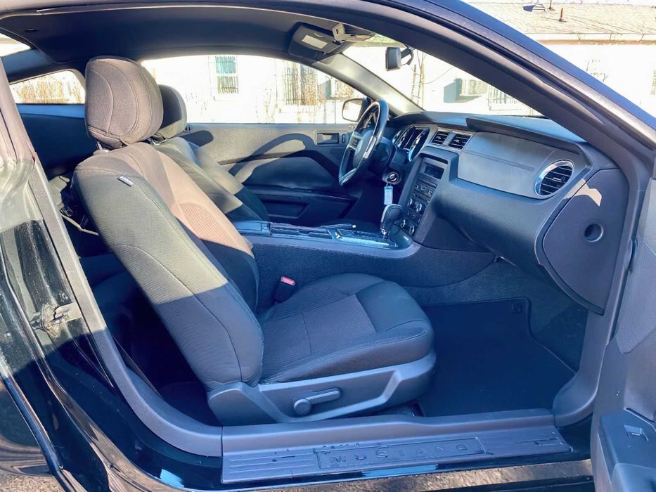 Ford Mustang      2014
