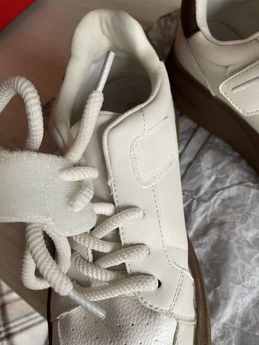 Осінні кросівки шкіра