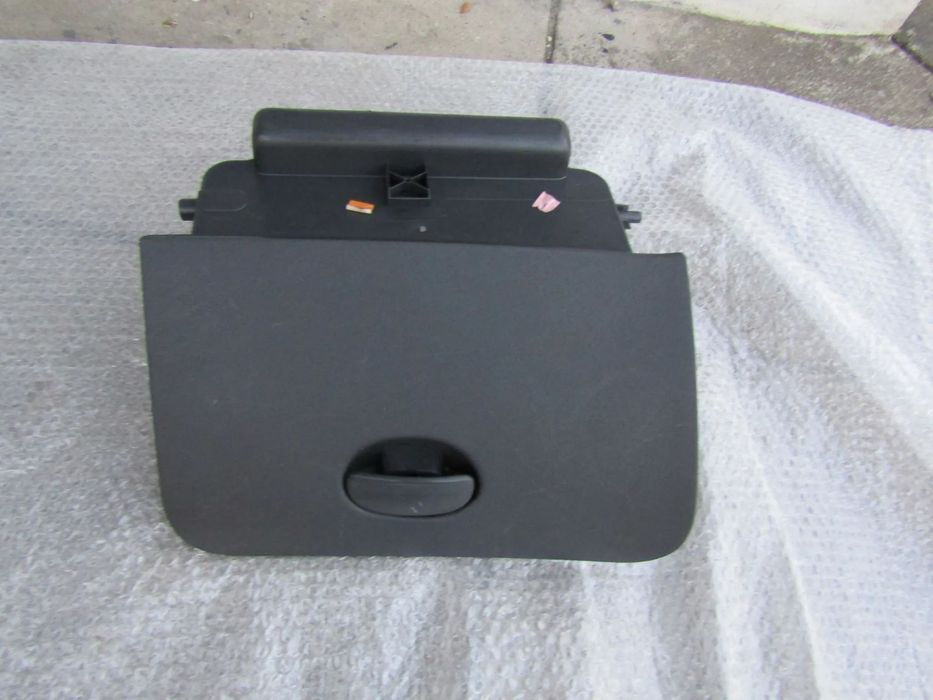 Porta luvas Citroen C3 ano 2003 a 2009 usado em bom estado