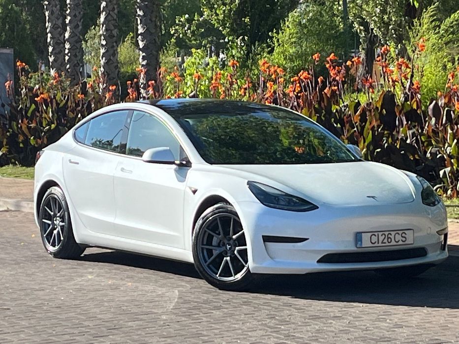 Tesla Model 3 Standard Range Plus RWD