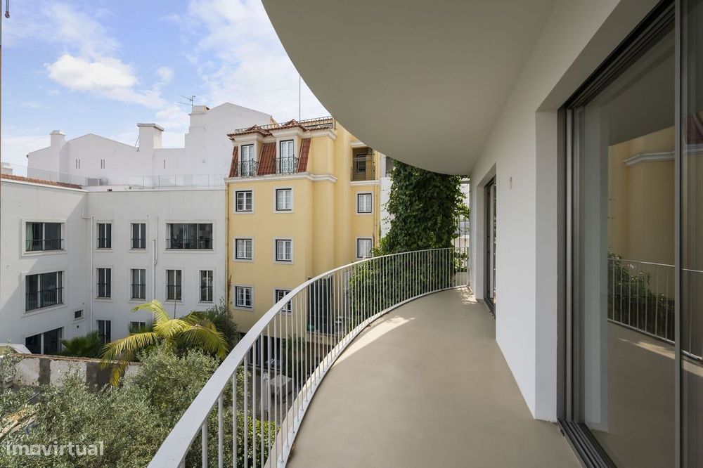 Moradia T4 com jardim, Lapa, Lisboa