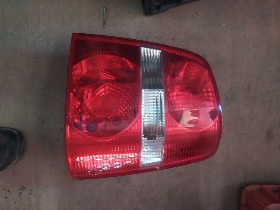 Farolim direito VW touran de 2004