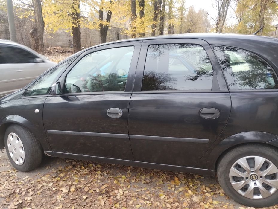 Авто опель мерива