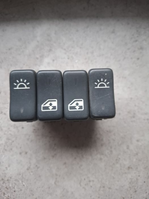 Кнопки склопідйьомника MAN