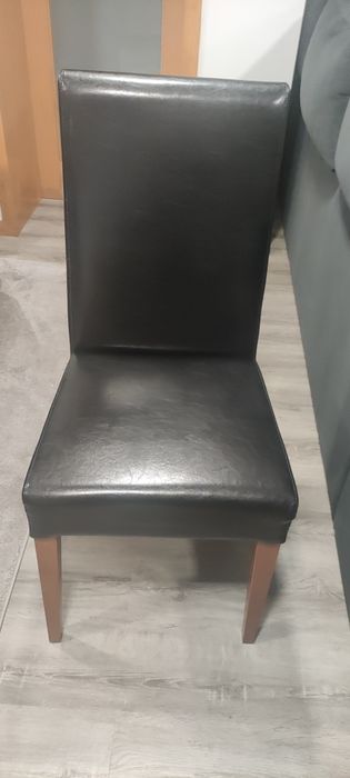 Mesa de Jantar Extensível em Madeira + 6 Cadeiras | Muito Estimada