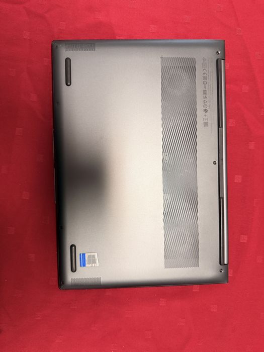 Vendo pc Yoga Slim 7 Pro 14ITL5
