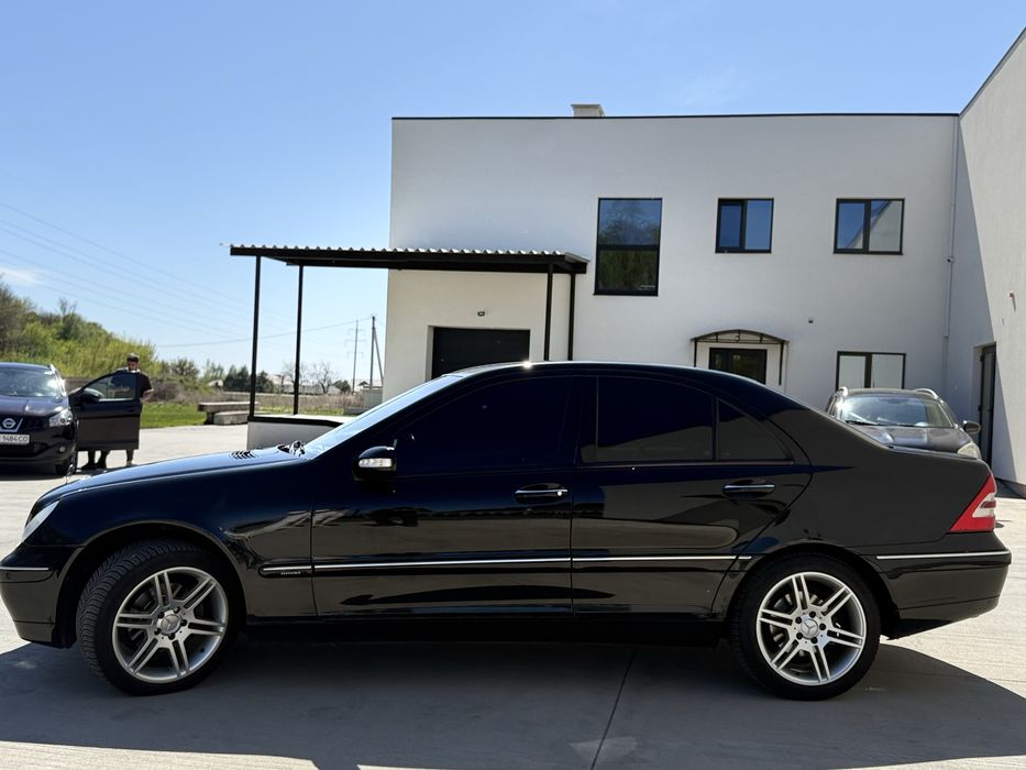 Mercedes benz C200K w203 2001