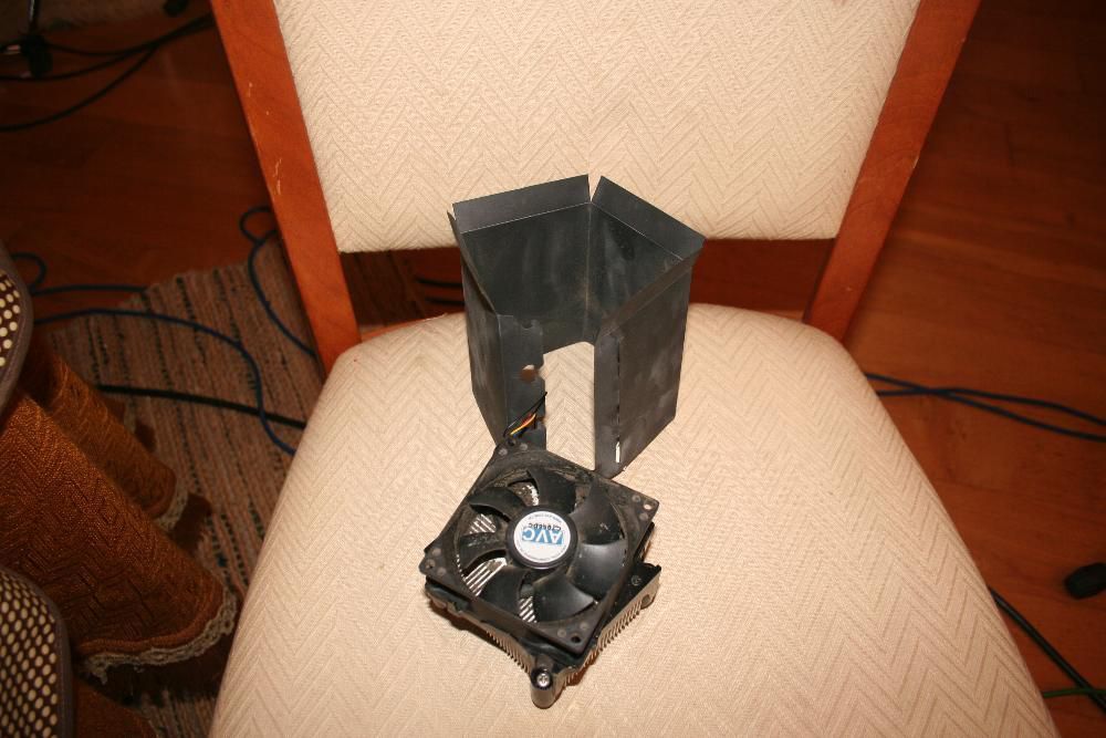 Fonte de Arrefecimento com ventoinha (Cooler - Dissipador)