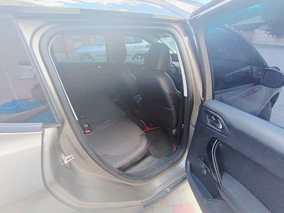 Продам Peugeot 2008  економічний та надійний кросовер для міста