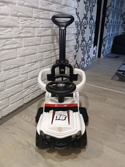 Детский толокар с родительской ручкой