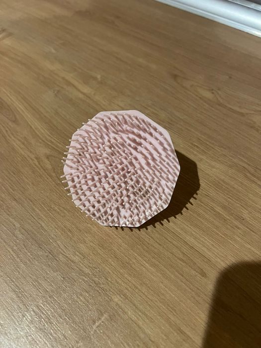 Różowy masażer do głowy