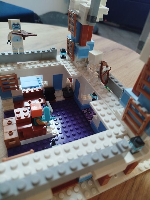 LEGO 21186 Minecraft Lodowy zamek