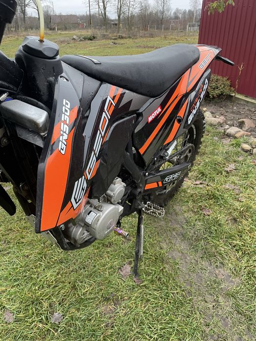 Продам мотоцикл geon gns 300