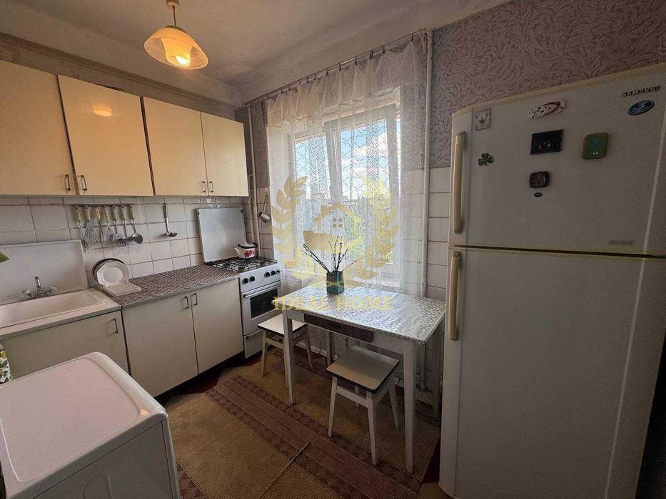 Продається 4-кімнатна квартира у Дніпровському р-ні(метро Лівобережна)