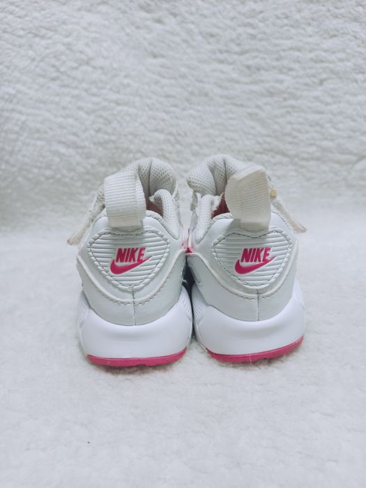 Оригінал NIKE кросівки для дівчинки, 20 розмір, устілка 13.5 см